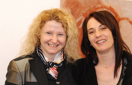 Karin Scheucher mit der Berliner Galeristin Diana Achtzig